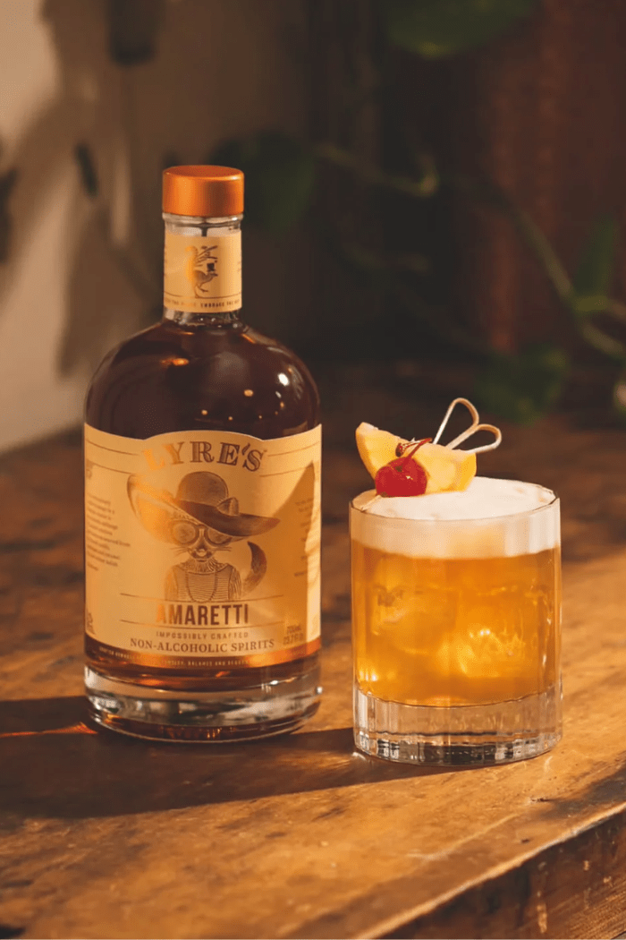 Lyre's Amaretti 0.0% / 70 cl. - Sante.is