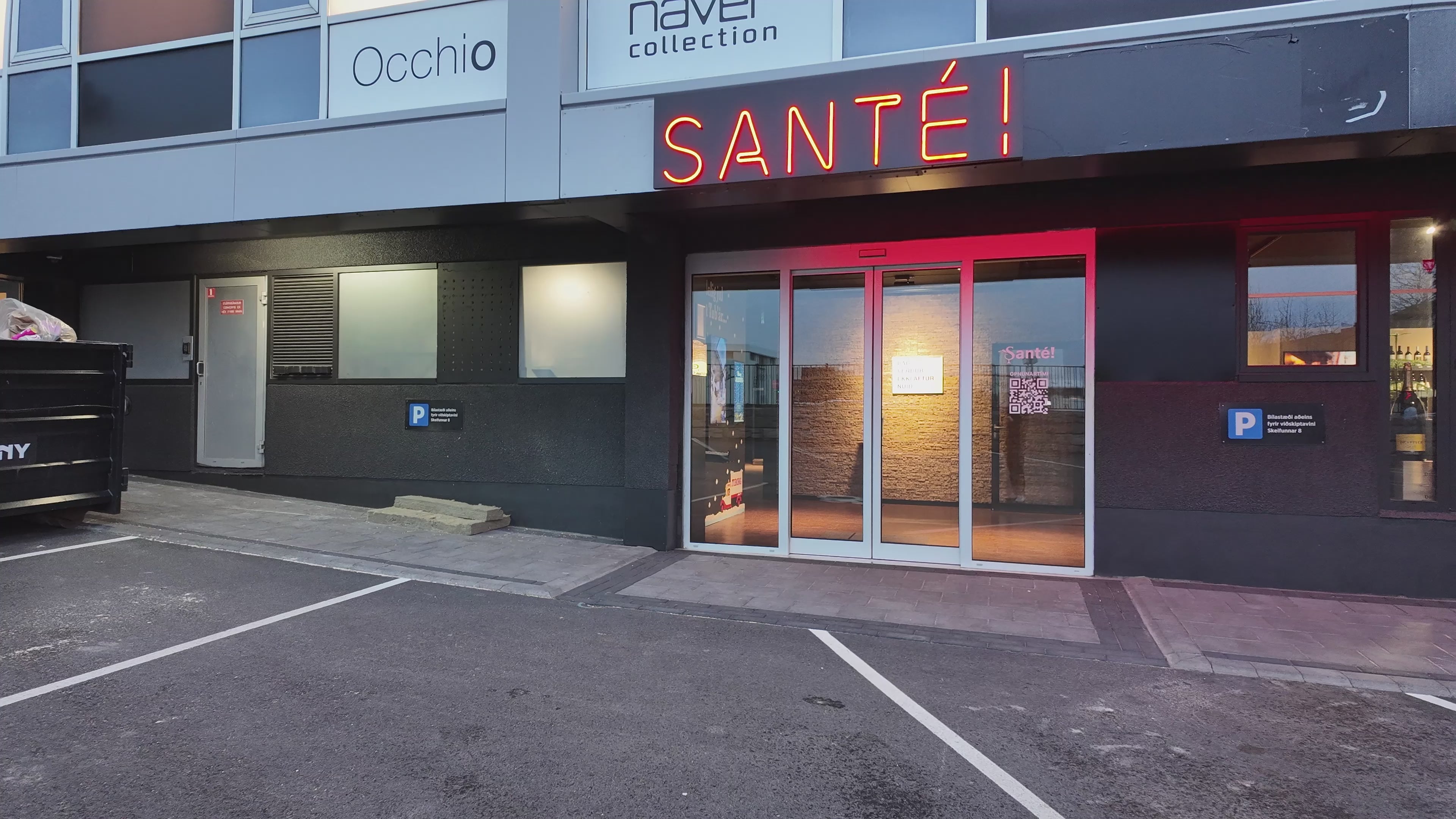 I18n Error: Missing interpolation value &quot;class&quot; for &quot;Notaðu færri síur eða &lt;a class =“{{ class }}” href=“{{ link }}”&gt;hreinsaðu síur&lt;/a&gt;.&quot;